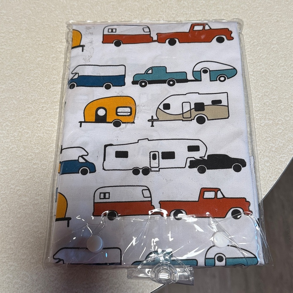 Camco RV Pattern Apron - Vibrant Multi-Color - Picture 2 of 2